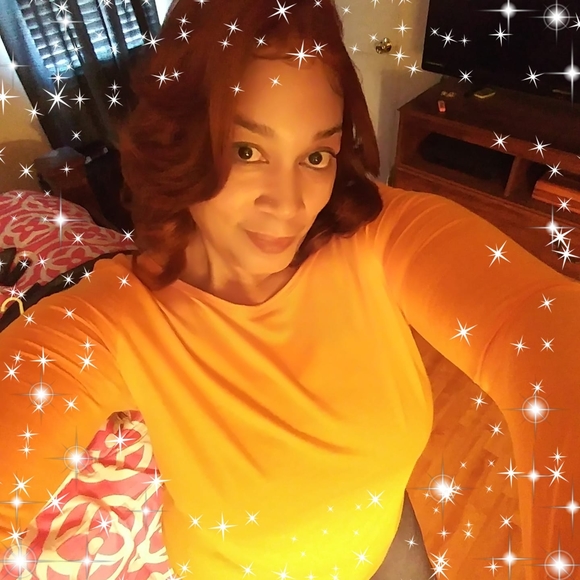 Meet your Posher, Joanne - Picture 1 of 1